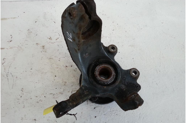 Ford C MAX Bj 04 Achsschenkel Schwenklager vorne links 2,0 TDCI 100KW